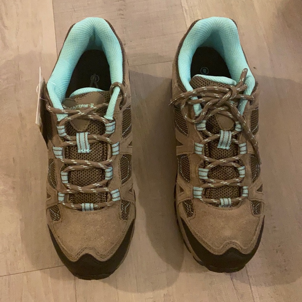 Bear paw Hiking Boots Size 8 Taupe